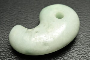 糸魚川ヒスイ勾玉30mm AAグレード 原産地証明書付
