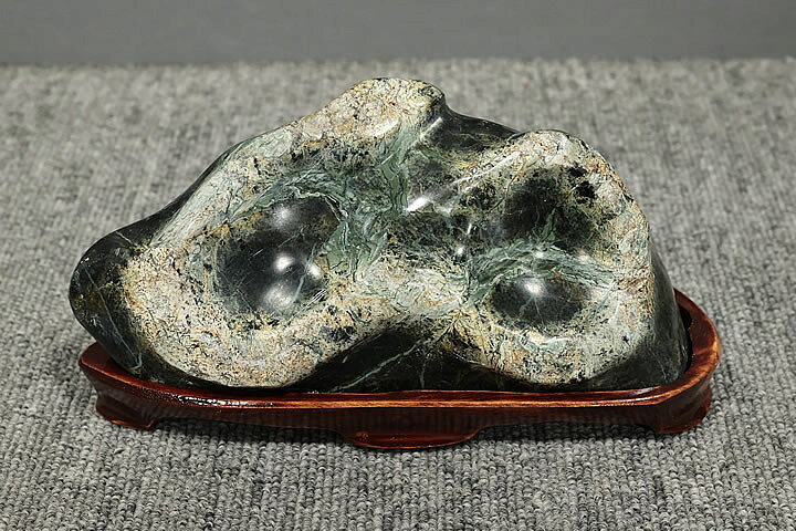 楽天市場】蛇石(蛇、水石)0.9kg 木製台付き : ギャラリーメイスン