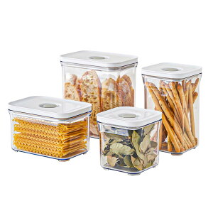 Premium Airtight Food Storage Containers 4-piece/Set, BPA Free, 100% Leak Proof, Keep food fresh up to 5 times longer than non-vacuum storage