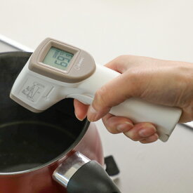 サッとはかれる温度計 ドリテック 非接触 温度計 放射温度計 クッキング温度計 料理用 非接触温度計 触れずにはかれる 揚げ物 油 お菓子作り デジタル ホワイト