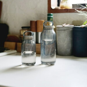 キントー ウォーターボトル 500ml スモーク 20393 旧タイプ トライタン (アウトレット商品につき、返品、交換、キャンセル、ラッピング不可)