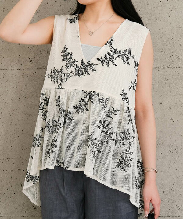 新品・タグ付】Blumarine ノースリーブ 花柄 トップス 最高級 