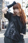 gibous(ギボス) side girl print t shirt BLACK