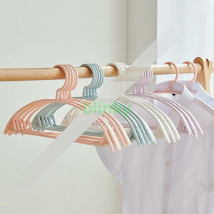 ハンガー 滑らない シンプル おしゃれ 20本セット スーツ スリム 滑り落ちない 型崩れ防止 スリムハンガー コンパクト 収納 コート カーディガン Tシャツ 衣類