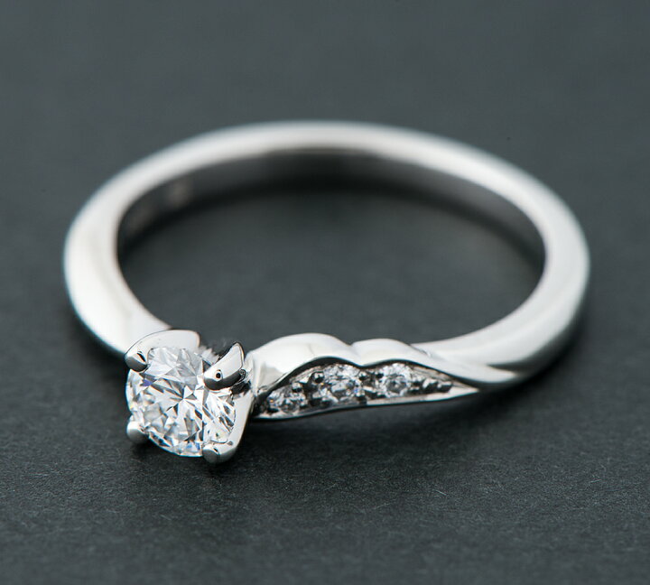 楽天市場】俄(NIWAKA) 唐花(KARAHANA) ダイヤモンド0.25ct  