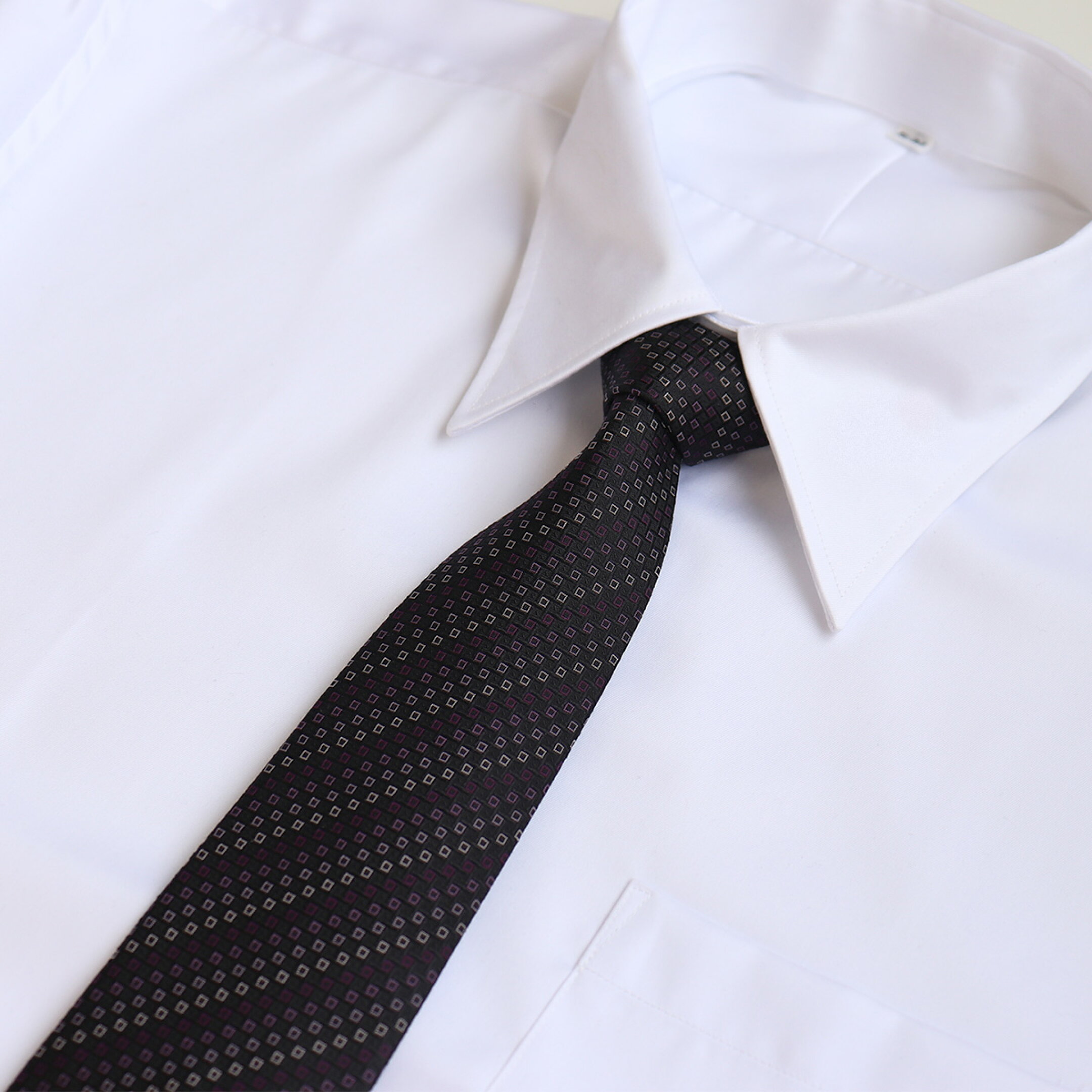 京都西陣織 ネクタイ 「網目格子」着用イメージ