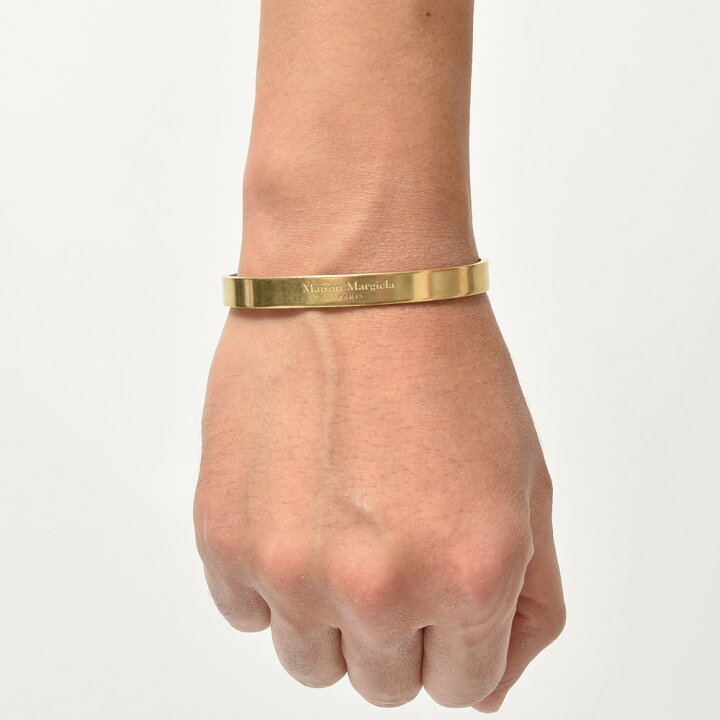 メゾンマルジェラ ナンバーロゴ バングル はめる 