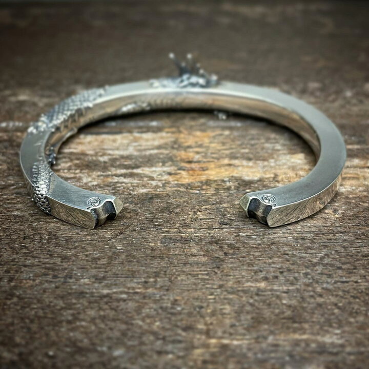楽天市場】聖 HIJIRI 飛龍のバングル The flying dragon bangle 
