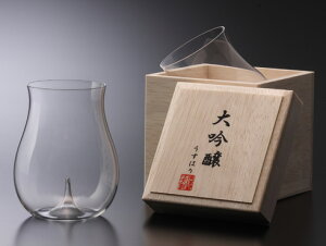 【メールマガジン希望ご選択で3%OFF!】 うすはりグラス 大吟醸 木箱入り 〔松徳硝子〕
