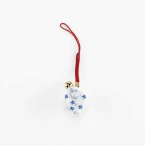 T[\ tL[z_[ij x\ LISA LARSON