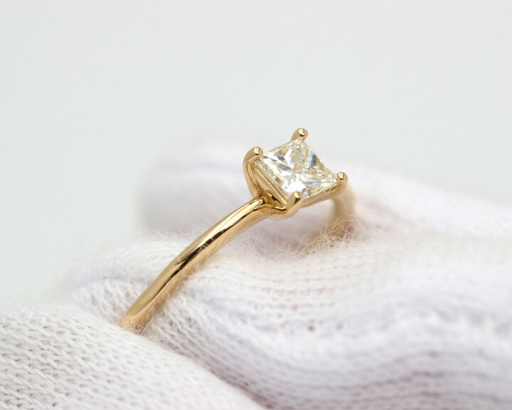 楽天市場】「プリンセスカット」 一粒 リング ダイヤモンド 0.294ct【J  