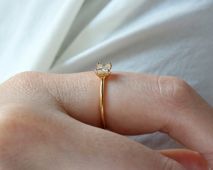 楽天市場】「プリンセスカット」 一粒 リング ダイヤモンド 0.294ct【J 