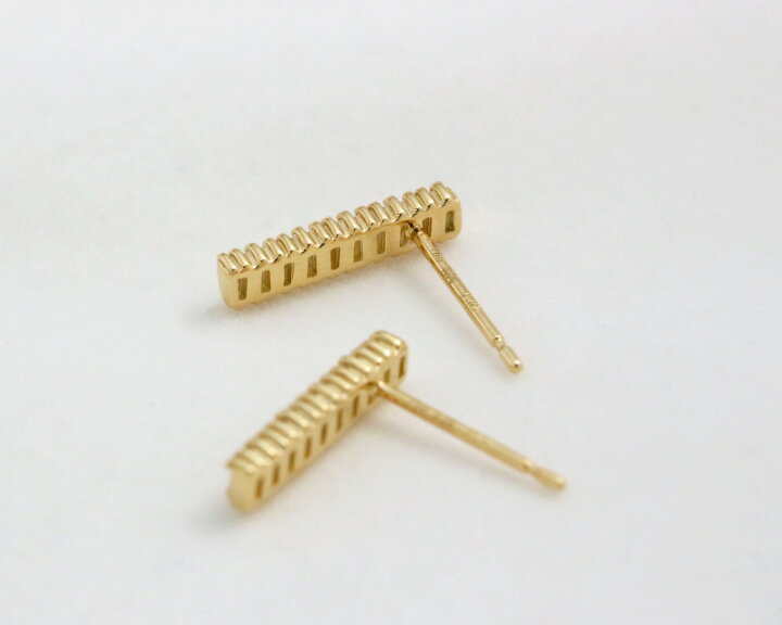 楽天市場】K18 テーパーバゲットカット 天然ダイヤモンド 0.16ct バー  
