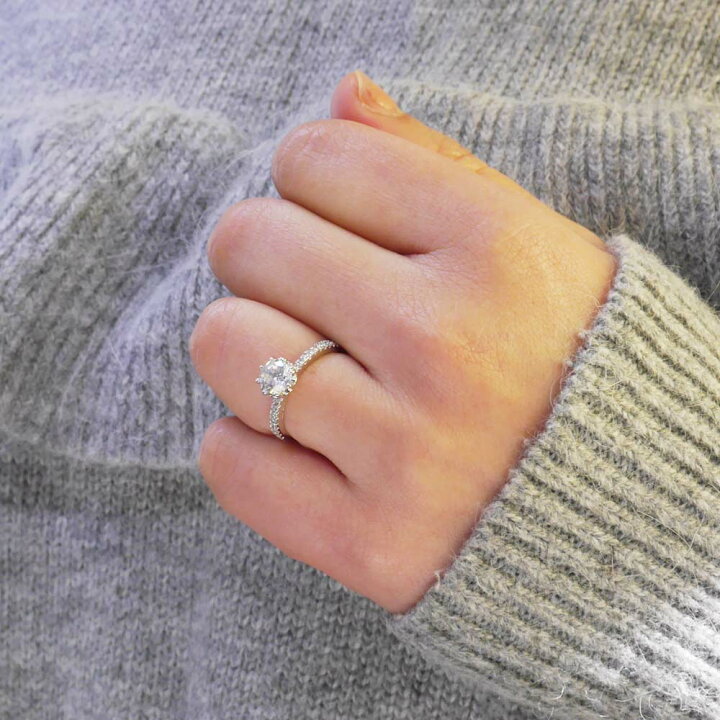 楽天市場 半額 マラソン ハーフエタニティリング 粒 大粒一粒 0 8カラット 婚約指輪 結婚指輪 プラチナ ジュエリー かわいい おしゃれ レディース ギフト 彼女 誕生日プレゼント 妻 女性 結婚記念日 Giselle Emotion
