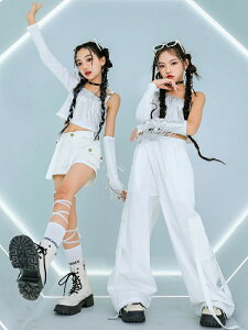 キッズダンス衣装 白 ステージ衣装 ジャズダンス ダンス衣装 フリンジ キラキラ アームカバー トップス パンツ ホワイト ショーツ 女の子 風 ダンスウェア チアガール ガールズ 上下 応援団