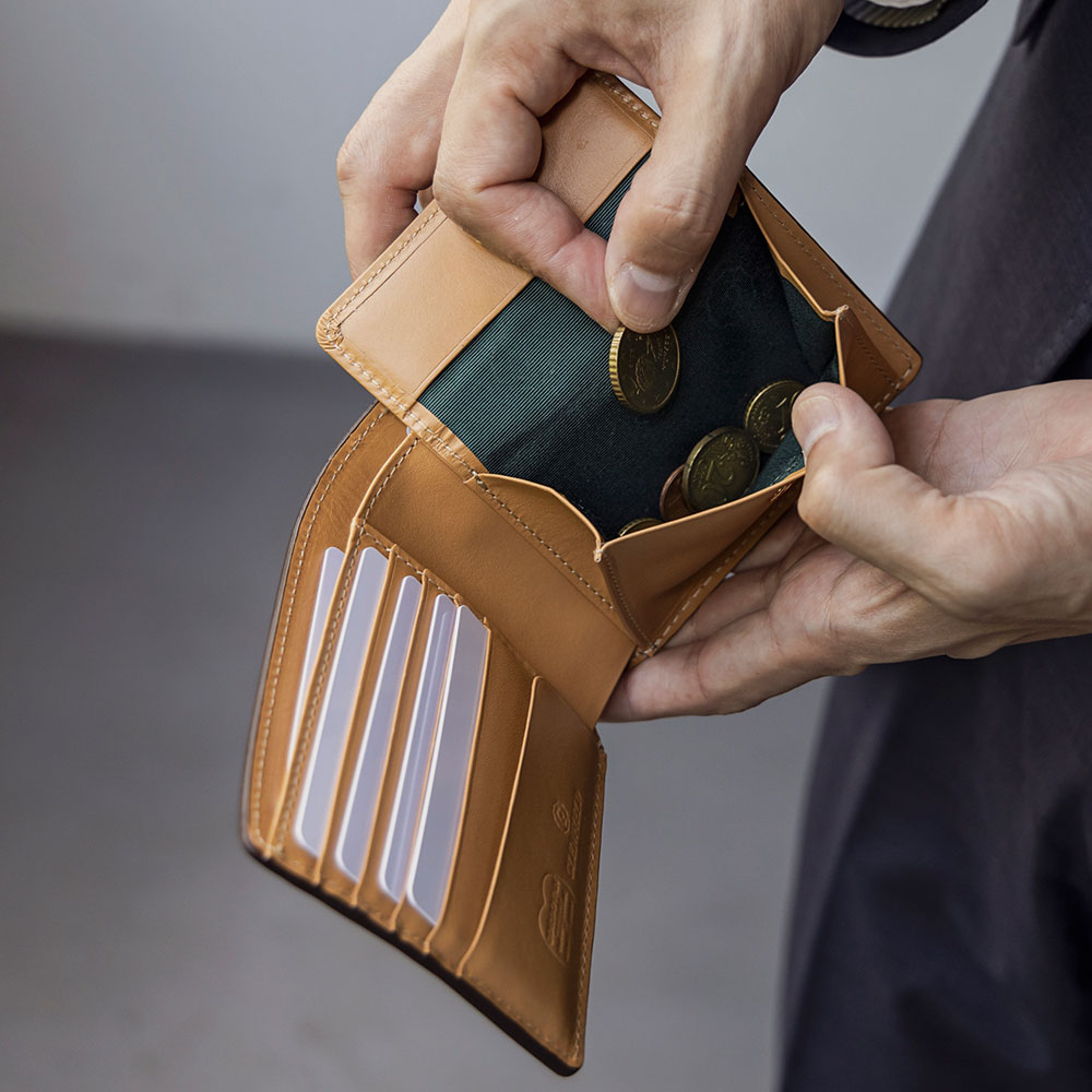 楽天市場】[名入れ無料] コードバンレザー 二つ折り財布 日本製 本革