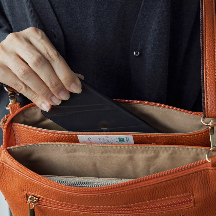 楽天市場】【最大800円OFFクーポン付】5層収納のレザー財布ショルダー  