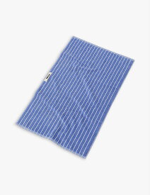 TEKLA ロゴエンボス オーガニックコットン ハンド タオル 50cm x 90cm Logo-embossed organic-cotton hand towel 50cm x 90cm #Blue