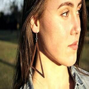 VRĐ[vgpɗD؍ރg[OGbWgCAOCO John Leslie Studios Eco-Friendly Wood Trailing Edge Triangle Earrings from Natural Reclaimed Maple