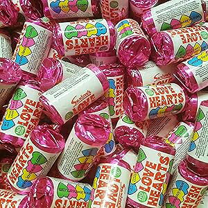 Swizzels Matlow ���u�n�[�g �~�j���[�� (100 �p�b�N) Swizzels Matlow Love Heart Mini Rolls (pack Of 100)