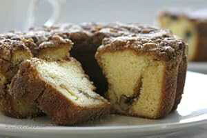 Coffeecakes.com `IȃViN~̃R[q[P[L Coffeecakes.com Traditional Cinnamon Walnut Coffee Cake