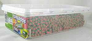 Tuberoos ̗ΐF̐ԂtH_́A_ςÑXeBbNAXCJ̐lHl߂܂B- 200s[X^u Fini Tuberoos Green Color Red Fondant Filled Sour Licorice Sticks, Watermelon Artificially Flavor. - 200 P