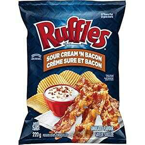 Lays Ruffles T[N[ & x[R |eg`bvXA܁A{Ji_A} Lays Ruffles Sour Cream & Bacon Potato Chips, Large Bag, {Imported from Canada}