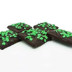 tBftBAELfB[Y pgbN̓̃VbNMtgA_[N`R[gŕꂽOnNbJ[A6IX Philadelphia Candies St. Patrick's Day Shamrocks Gift, Dark Chocola