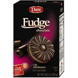 Dare Foods `R[gt@bWN[NbL[A10.2IX - 1P[X12B Dare Foods Chocolate Fudge Creme Filled Cookie, 10.2 Ounce - 12 per case.