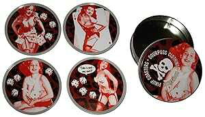 Sourpuss Clothing �̃��J�r���[�s���i�b�v�K�[���Y�R�[�X�^�[ (�����ʓ��� 4 �Z�b�g) Rockabilly Pin-Up Girls Coasters from Sourpuss Clothing (Set of 4 in Metal Tin)