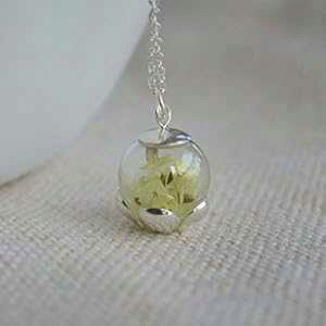 jE A t[ ~iX O[ ÈłŌ 925 X^[O Vo[ `F[ lbNX XDesign Limonium Real Flower Luminous Green Glow in the Dark 925 Sterling Silver Chain Necklace