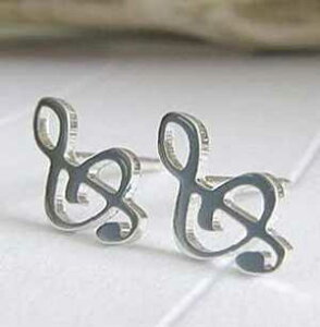 gLX^bh CO|bV X^[O Vo[ |Xg WG[BAJŎ肳Ă܂B Poseidon's Booty Treble Clef music note stud earrings polished sterling silver post jewe