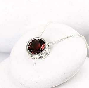 K[lbg \eBA WFXg[ lbNX Lotus Stone Design Garnet Solitaire Gemstone Necklace