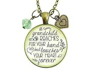 Gutsy Goodness 24 �C���` ���΂������ �l�b�N���X ���΂������̎�ɑ������L�΂� ���u �W���G���[ Gutsy Goodness 24" Grandma Necklace A Grandchild Reaches for Grandma's Hand Love Jewelry