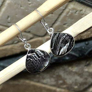 �V�R�V�����K�C�g 925 �\���b�h �X�^�[�����O �V���o�[ �C�������O 25mm Natural Rocks by Kala Natural Shungite 925 Solid Sterling Silver Earrings 25mm