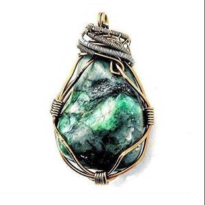Gh C[bvlbNX - 5̒a΃WG[ - ނƔޏւ̃NX^Mtg Designs by Nature Gems Raw Emerald Wire Wrapped Necklace - May Birthstone Jewelry - Crystal Gift for Him and Her