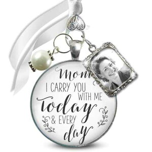 Gutsy Goodness Bouquet Charm for Wedding Mom I Carry Your Heart Memorial Keepsake 1 Photo Frame Vintage Silvertone Jewelry White Glass White Bead for Bride's Flowers DIY Picture Template