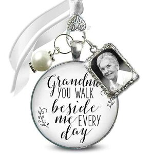 Gutsy Goodness Wedding Bouquet Charm Grandma You Walk Beside Me Every Day 1 Photo Frame Antique Silver Memorial Keepsake Jewelry White Glass White Bead Bride's Memory of Grandmother DIY Picture Template