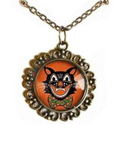gLnEBlbNX The Divine Iguana Retro Black Cat Halloween necklace