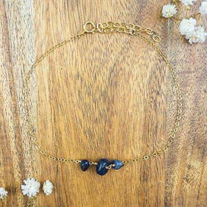 14K �S�[���h�t�B���h�̃T�t�@�C�A �r�[�Y �`�F�[�� �N���X�^�� �A���N���b�g - 8 �C���`�A2 �C���`�̒��߉\�ȃG�N�X�e���_�[�t�� - 9 ���̒a���� Luna Tide Sapphire beaded chain crystal anklet in 14k gold