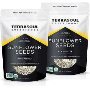 Terrasoul Superfoods �I�[�K�j�b�N �q�}�����̎�A4 �|���h (2 �p�b�N) - �k�t�� | �V�N | �r�^�~��E Terrasoul Superfoods Organic Sunflower Seeds, 4 Lbs (2 Pack) - Hulled | Fresh | Vitamin E