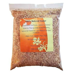 Wood Smith USA 100% Natural Cedar Chips | Mulch | Great for Outdoors or Indoor Potted Plants | Dog Bedding | Pleasant Earthy Smell 4 Quarts
