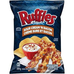 Lays Ruffles �T���[�N���[�� & �x�[�R�� �|�e�g�`�b�v�X�A��܁A{�J�i�_����A��} Lays Ruffles Sour Cream & Bacon Potato Chips, Large Bag, {Imported from Canada}