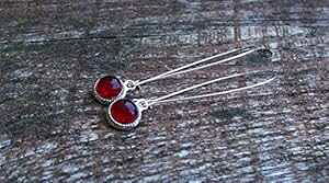 TCN Be[W 1940 Ñbh r[rO hbv `[ CO Bottled Up Designs Recycled Vintage 1940's Red Beer Bottle Long Drop Charm Earrings