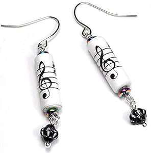 ubN&zCgygLm[gy[p[r[YCOA~[WVւ̃~[WJWG[Mtg Dreamscape Studio Black & White Sheet Music Treble Clef Note Paper Beads Earrings, Musical Jewe
