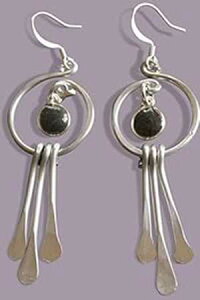 Bettina ɂyʃubN O hbv fB[X CO r[Y Handmade Lightweight Black Long Drop Womens Earrings Beads by Bettina