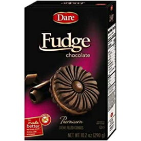 デアフーズチョコレートファッジクリーム入りクッキー、10.2オンス-1ケースあたり12個。 Dare Foods Chocolate Fudge Creme Filled Cookie, 10.2 Ounce - 12 per case.