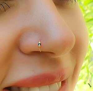薄くて小さなブルーノーズリング 7mm 24 ゲージ - 14K ゴールドフィルドノーズピアス Lugasis piercings Thin & Tiny Blue Nose Ring 7mm 24 Gauge - 14K Gold Filled Nose Piercings