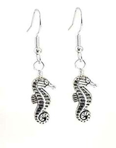 Vo[ g[ ^cmIgVS _O CO Jenni Leigh Creations Silver Toned Seahorse Dangle Earrings