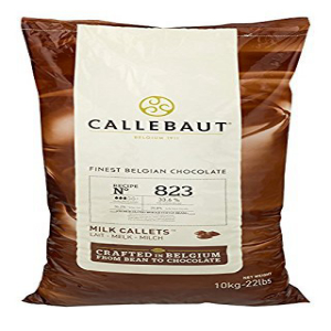 在庫あり Callebaut823ミルクチョコレートカレット-22LBSベルギーベーキングチョコレートカレット-最小30.2％ココアバター 4.9％無脂肪ココア 6％牛乳脂肪 15.8％無脂肪牛乳-レシピ823NV-595-22ポンド 10 kg Callebaut 823 Belgian Chocolate LBS Milk - 22 人気急上昇 Callets